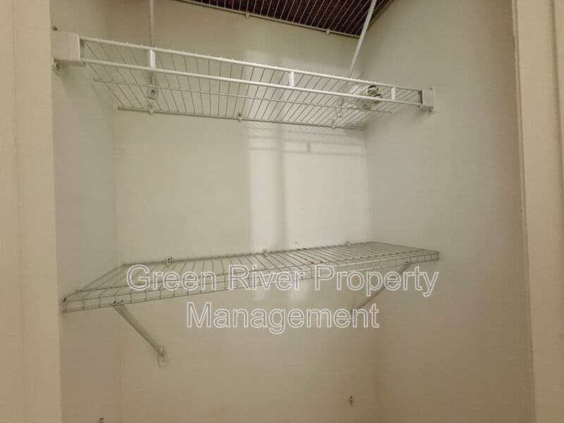 Jacksonville House: 10550 Baymeadows Road