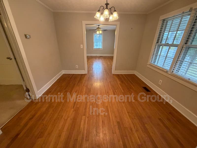 Covington House: 5118 Newton Drive NE