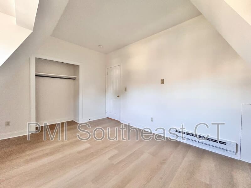 New London Condo: 285 Montauk Avenue