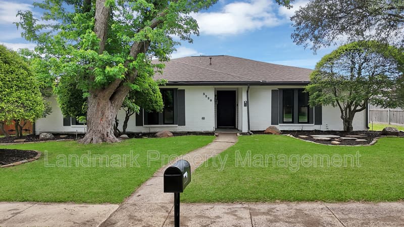 Plano House: 3220 Steven Drive