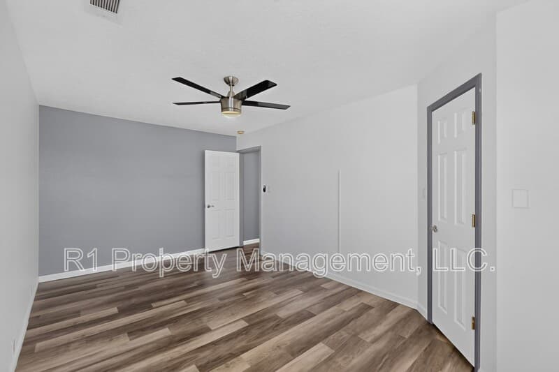 Rio Rancho House: 233 Nicklaus Drive Southeast