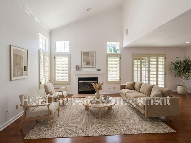 Irvine House: 46 Almador