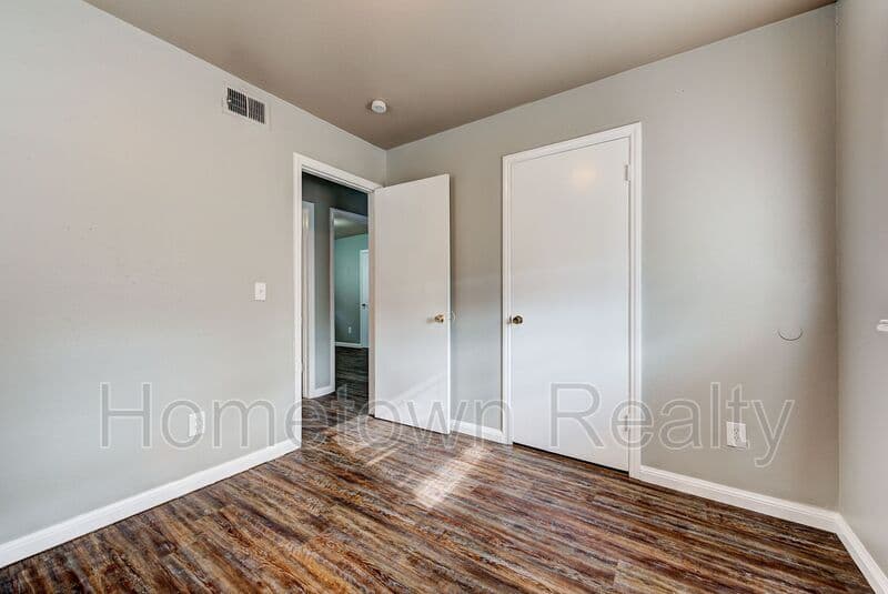 Midwest City House: 1308 McDonald Drive