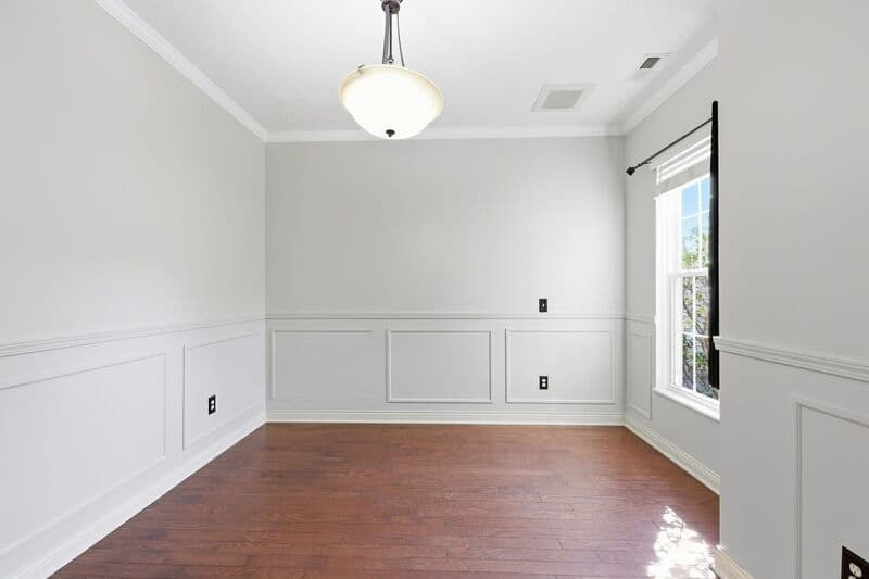 Dublin House: 5940 Meehan Rd