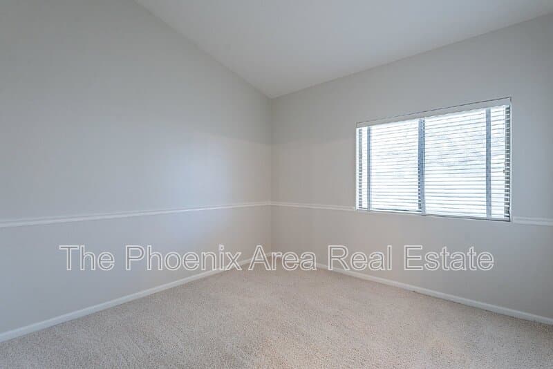 Mesa House: 4133 E Elmwood St