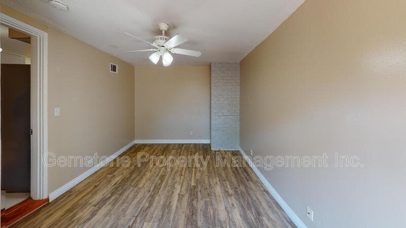 San Diego House: 4947 63rd St