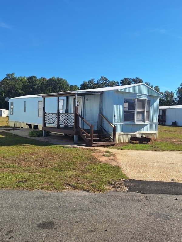 SUMTER House: 4627 Blanche Rd
