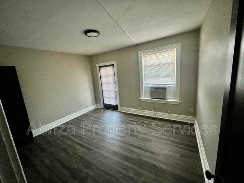 St Louis Condo: 4738 S Grand