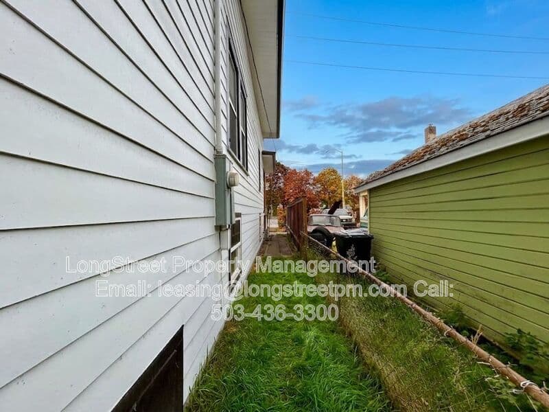 Portland House: 3520 SE 7th Ave