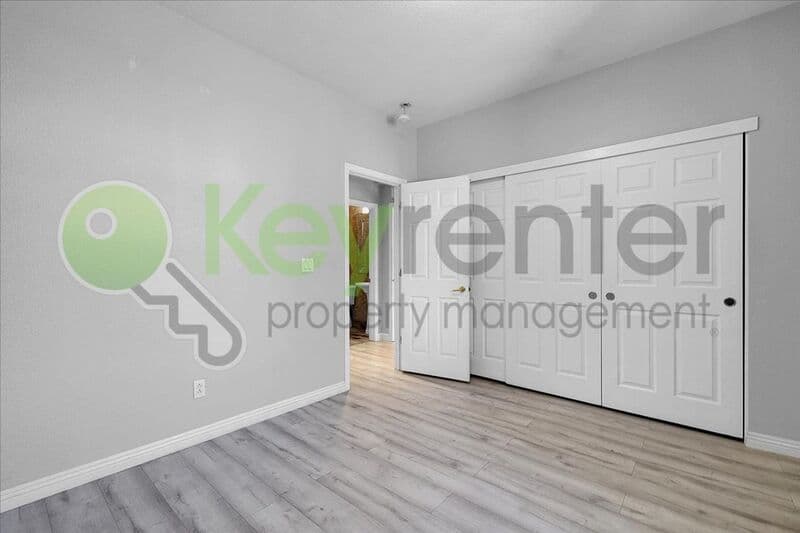 Lincoln House: 1740 Allenwood Circle