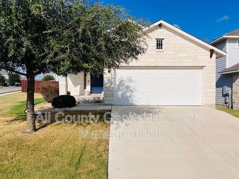 Georgetown House: 201 Oakstone Dr
