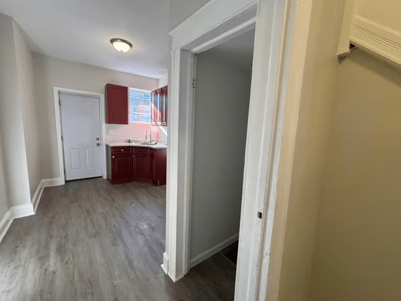 Baltimore House: 41X N Loudon Ave