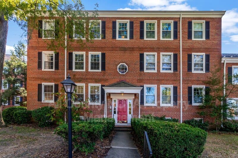 Arlington Condo: 2994 S Columbus St