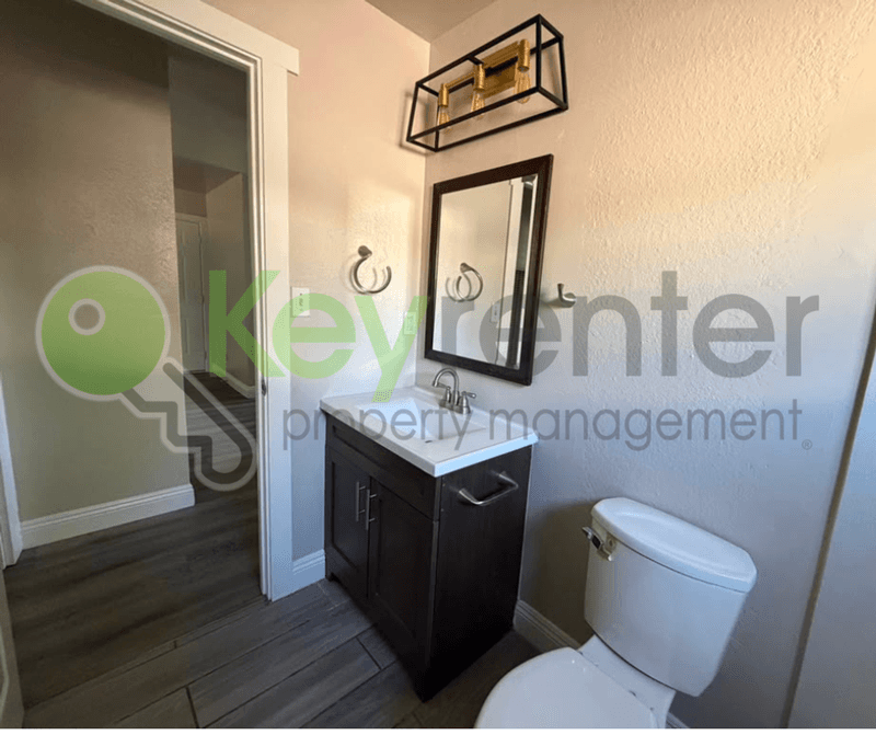 Sacramento House: 5724 Falconer Way