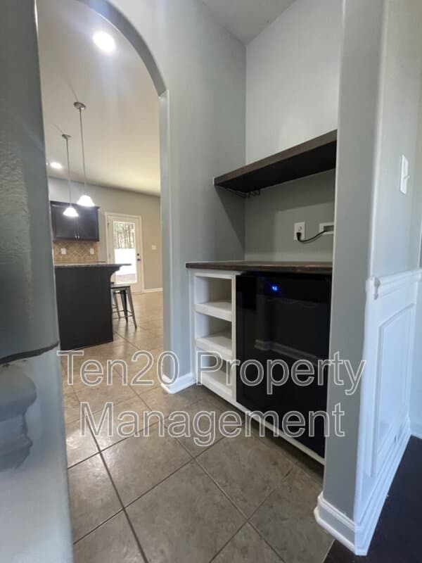 Columbus House: 4955 Brightstar Lane