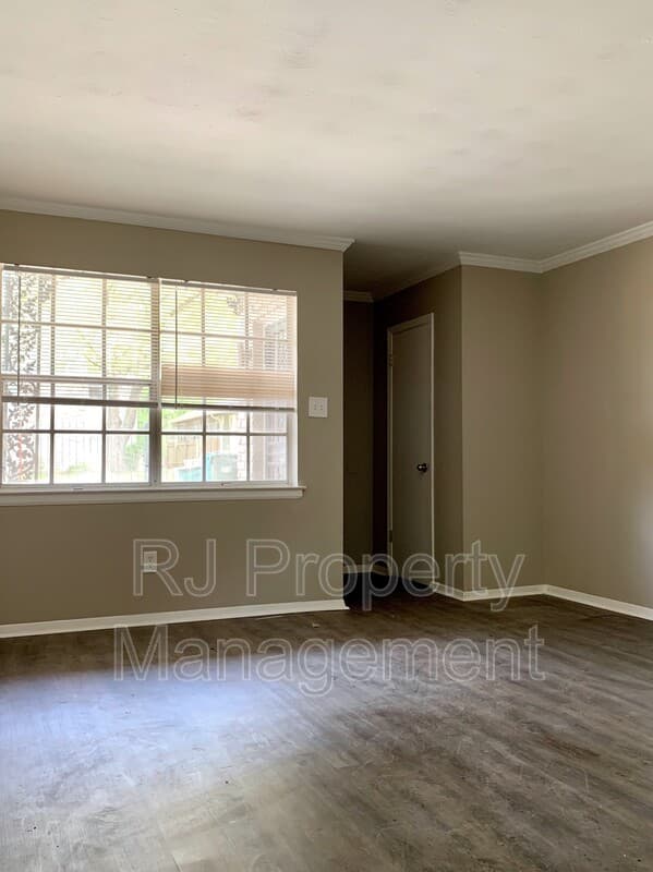 Memphis Condo: 2093 Jefferson Ave