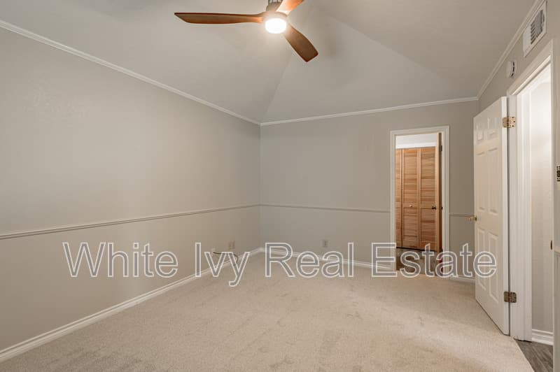 Huntsville House: 610 Normal Park Dr