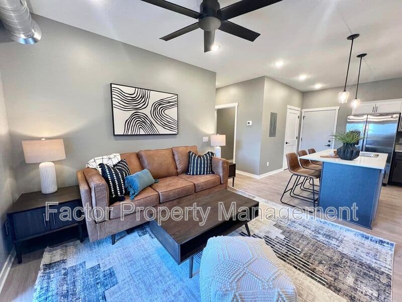 St. Peter Condo: 960 N. 3rd St.