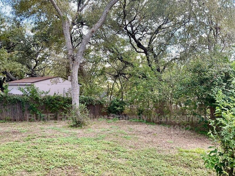 Austin Condo: 909 Hill Wood Dr #A