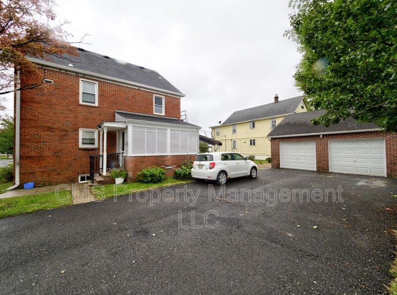 Bound Brook Condo: 407 Longwood Ave