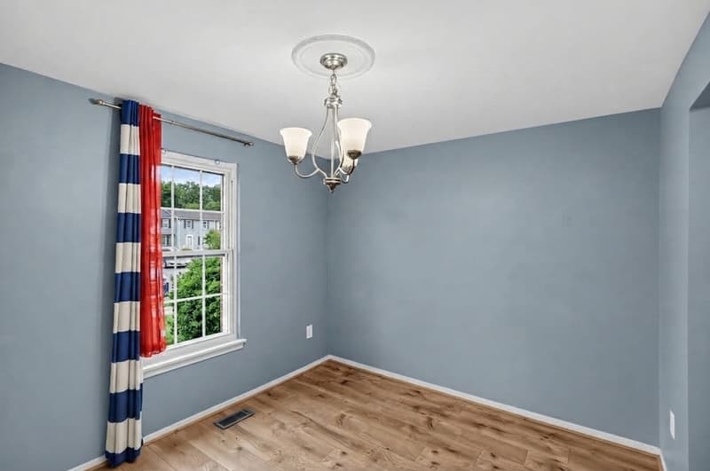 Parkville Condo: 139 East Orange Court