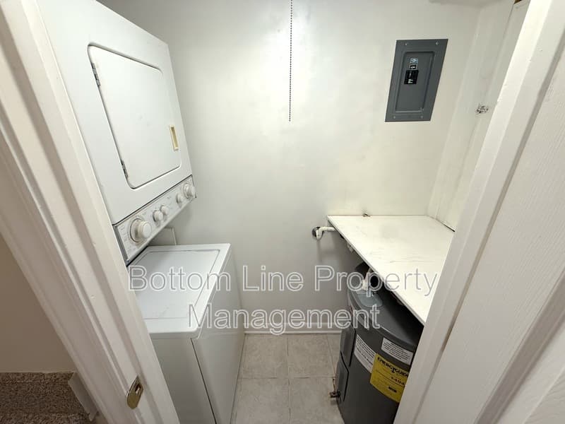 Charlotte Townhome: 2336 Kenmore Ave