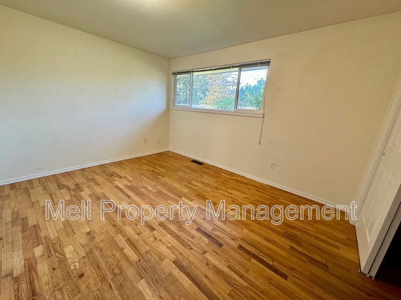 Olympia House: 7016 Husky Way SE