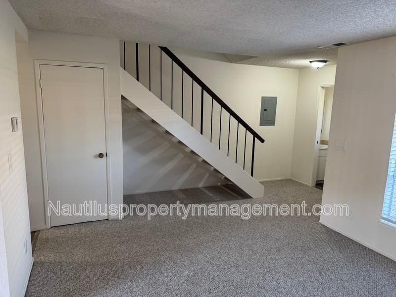Santa Cruz Townhome: 127 Castillon Terrace