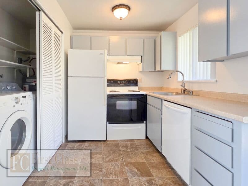 BEAVERTON Condo: 10337 SW LAUREL RD