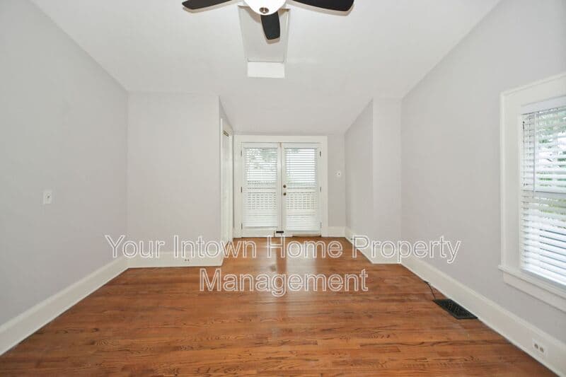 Atlanta House: 619 Cooledge Ave NE