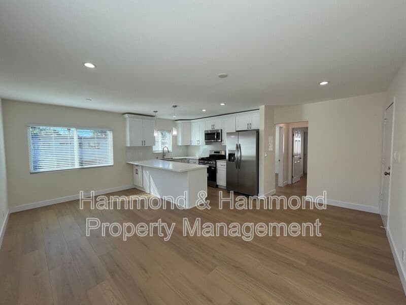 Van Nuys Condo: 14628 Delano St.