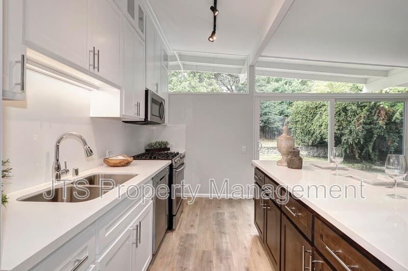 Citrus Heights House: 7676 Eastgate Avenue