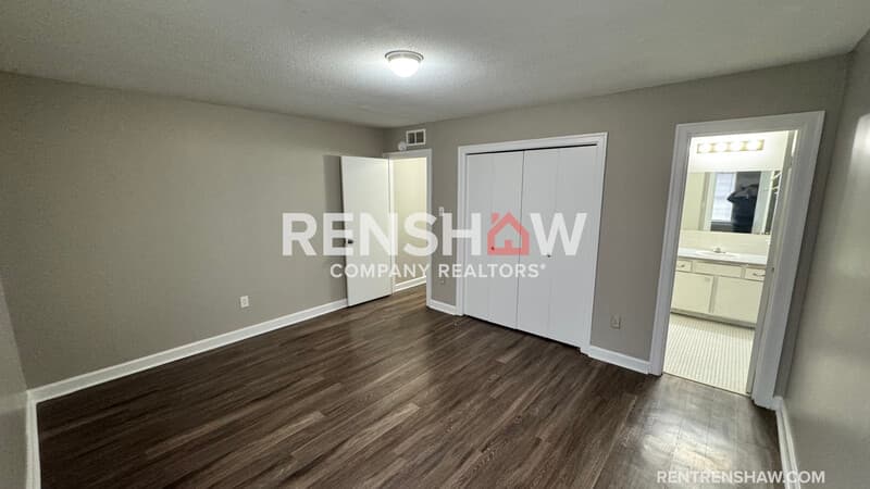 Memphis Townhome: 3212 Thirteen Colony Mall