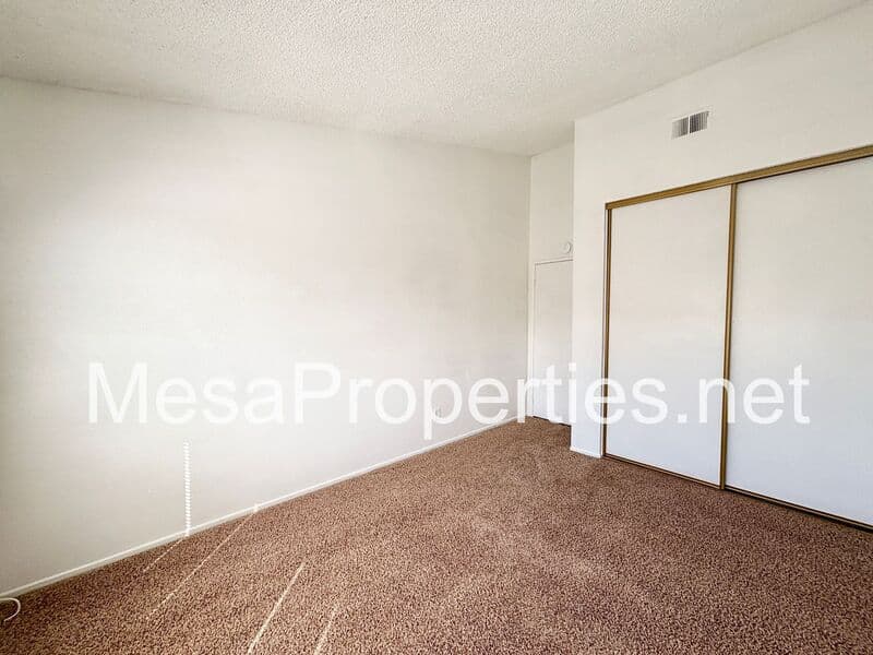 Victorville House: 14581 King Canyon