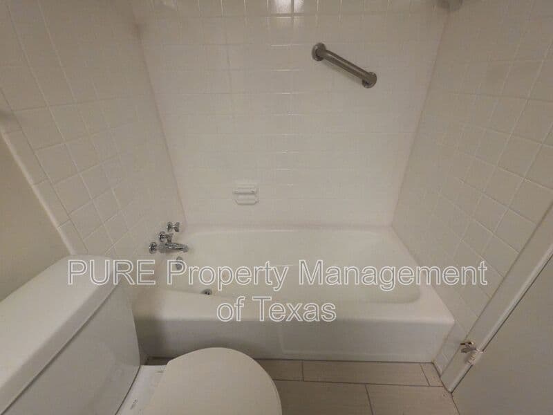 Austin Condo: 7920 Rockwood Ln