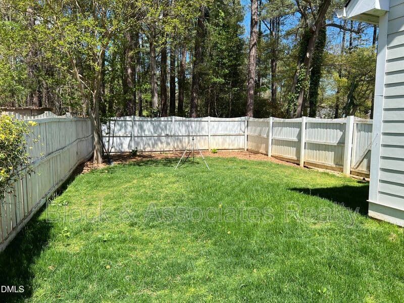 Raleigh House: 2200 Misskelly Dr