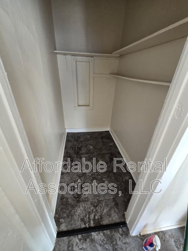 Milwaukee Condo: 1643 S 7th ST