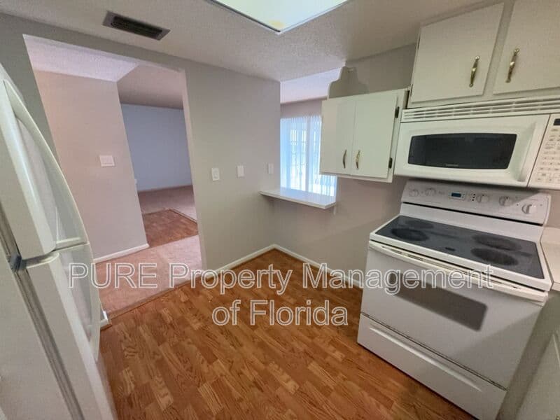 Ocala House: 549 Fairways Drive