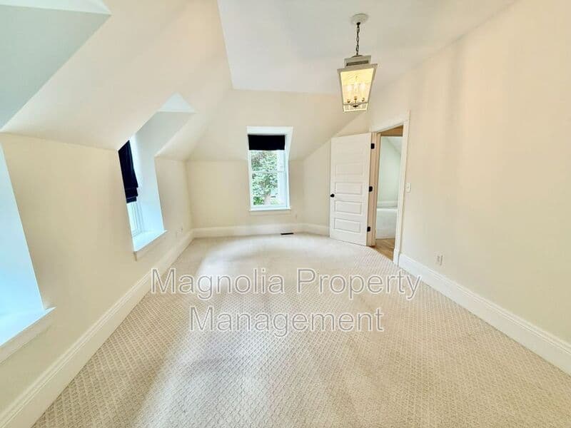 Colorado Springs House: 1511 N Nevada Ave
