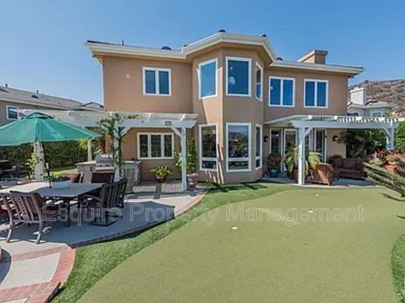 LAKE SHERWOOD House: 1674 BUSHGROVE CT