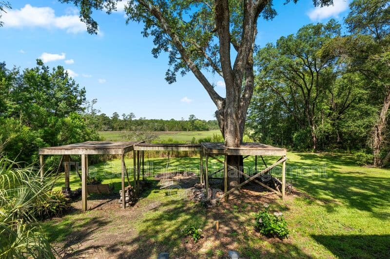 Johns Island House: 588 Main Road
