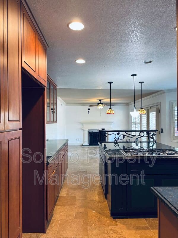 Fairfield House: 3168 Orchard View