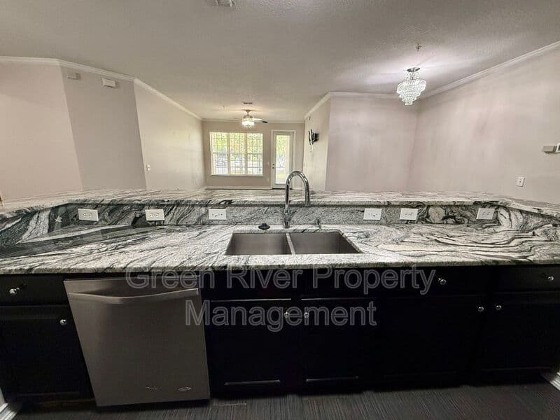 Jacksonville House: 11251 Campfield Drive