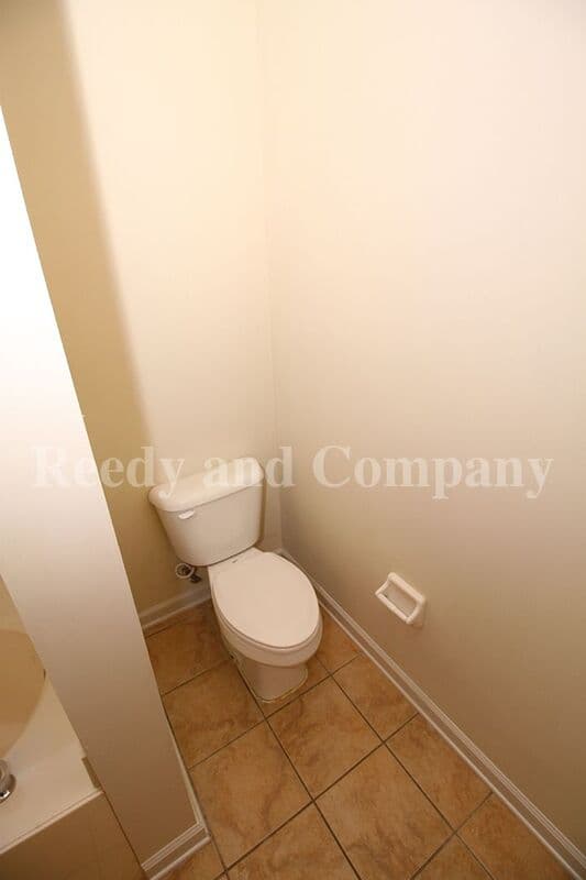 Cordova House: 1331 Appling Rd