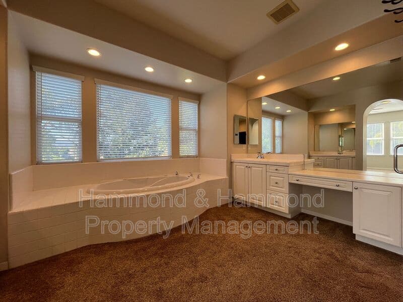 Simi Valley House: 5552 Evening Sky Dr