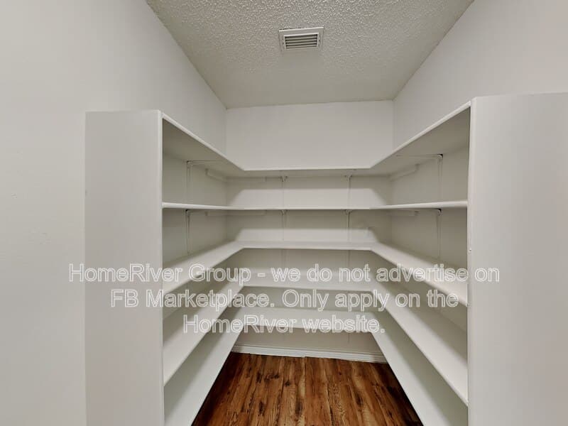 San Antonio House: 9710 Criswell Crk