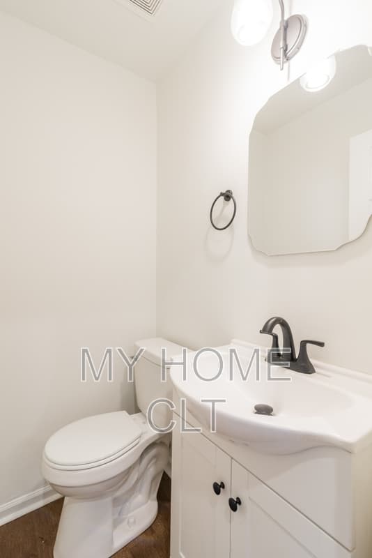Charlotte Townhome: 929 Cantwell Street - 2