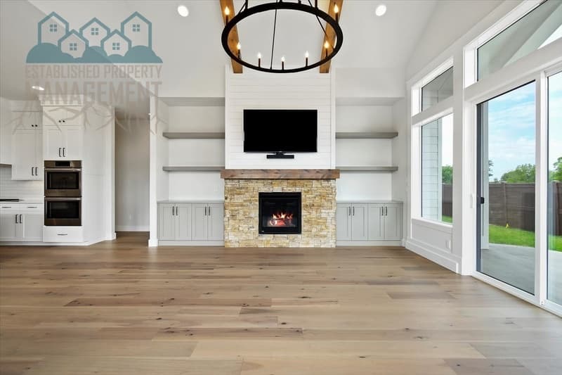 Star House: 10642 West Lothbury Drive