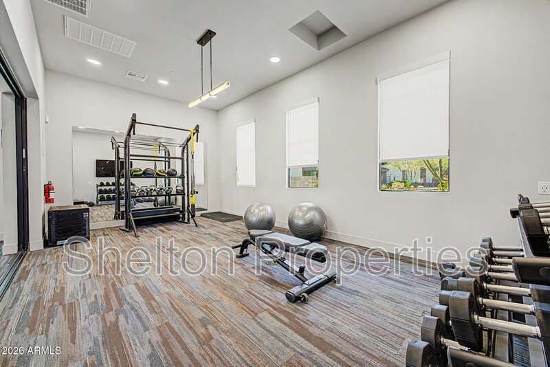 Phoenix Townhome: 2121 W Sonoran Desert Dr, Unit 124