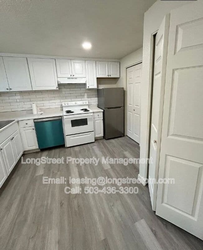 Portland Condo: 2537 SW Spring Garden St
